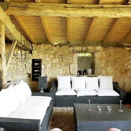La Maison Aux Volets Bleus * Saint-Martin-de-Gurçon