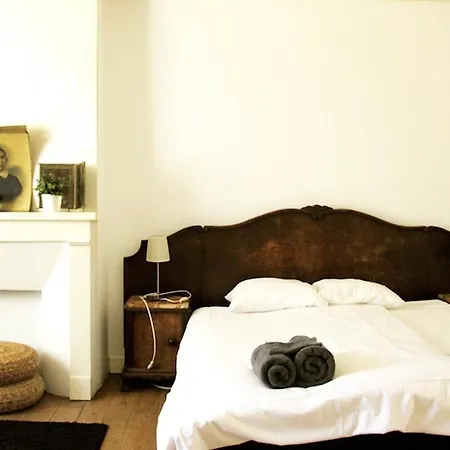 La Maison Aux Volets Bleus Tatil Evi *